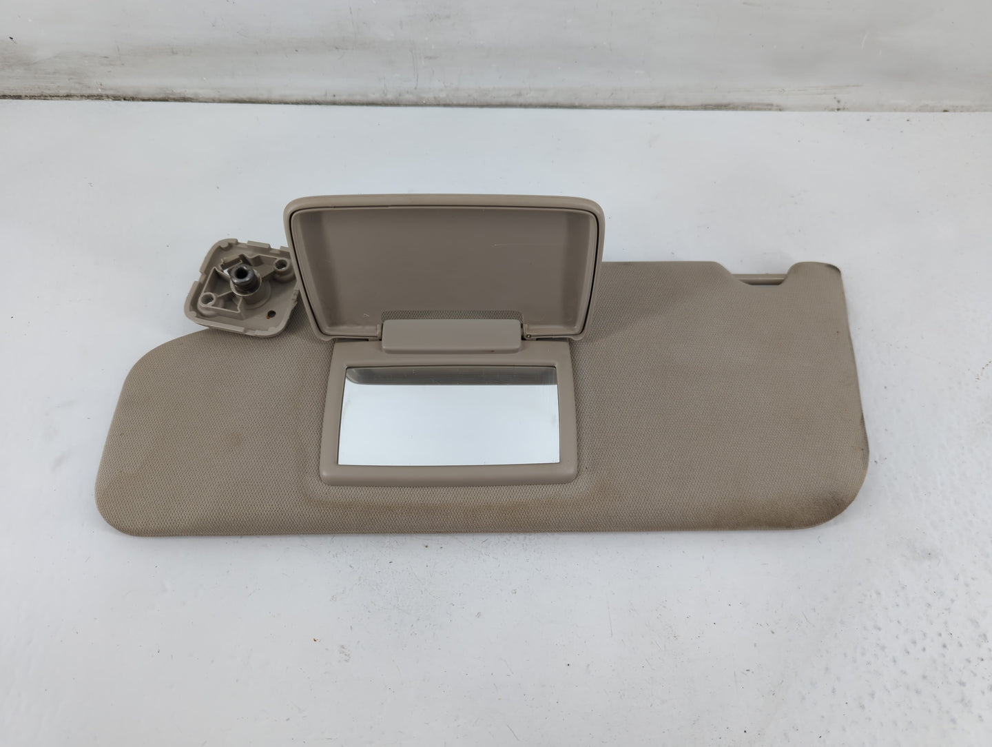 2011-2014 Ford Edge Sun Visor Shade Replacement Driver Left Mirror Fits Fits 2011 2012 2013 2014 OEM Used Auto Parts - Oemusedautoparts1.com