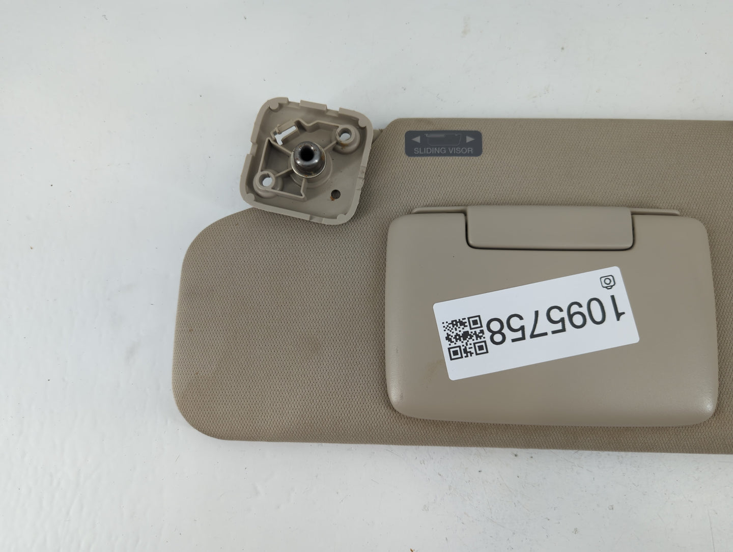 2011-2014 Ford Edge Sun Visor Shade Replacement Driver Left Mirror Fits Fits 2011 2012 2013 2014 OEM Used Auto Parts - Oemusedautoparts1.com
