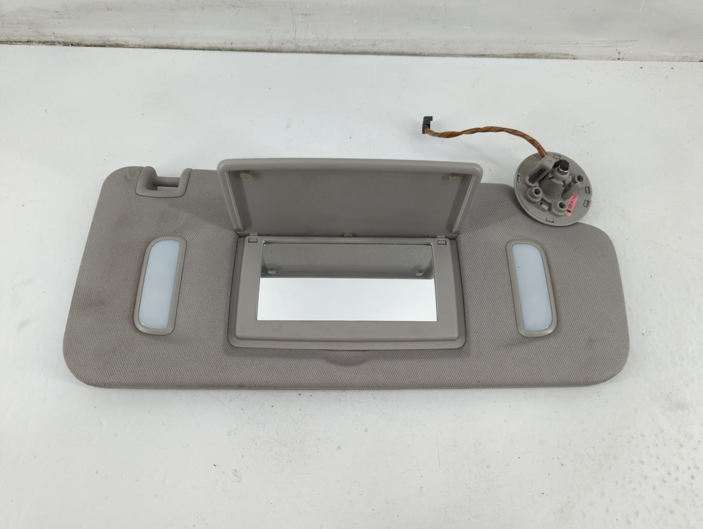 2010-2017 Chevrolet Equinox Sun Visor Shade Replacement Passenger Right Mirror Fits Fits 2010 2011 2012 2013 2014 2015 2016 2017 OEM Used Auto Parts
