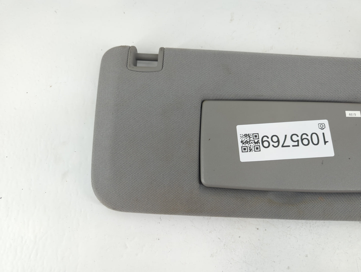 2017-2021 Chevrolet Trax Sun Visor Shade Replacement Passenger Right Mirror Fits Fits 2017 2018 2019 2020 2021 OEM Used Auto Parts