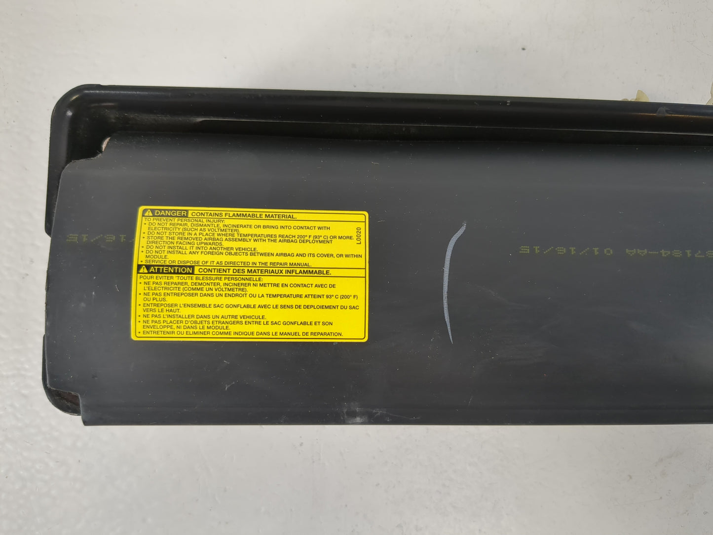 2014-2018 Jeep Cherokee Air Bag Driver Left Knee OEM P/N:P68102343AE Fits Fits 2014 2015 2016 2017 2018 OEM Used Auto Parts - Oemusedautoparts1.com