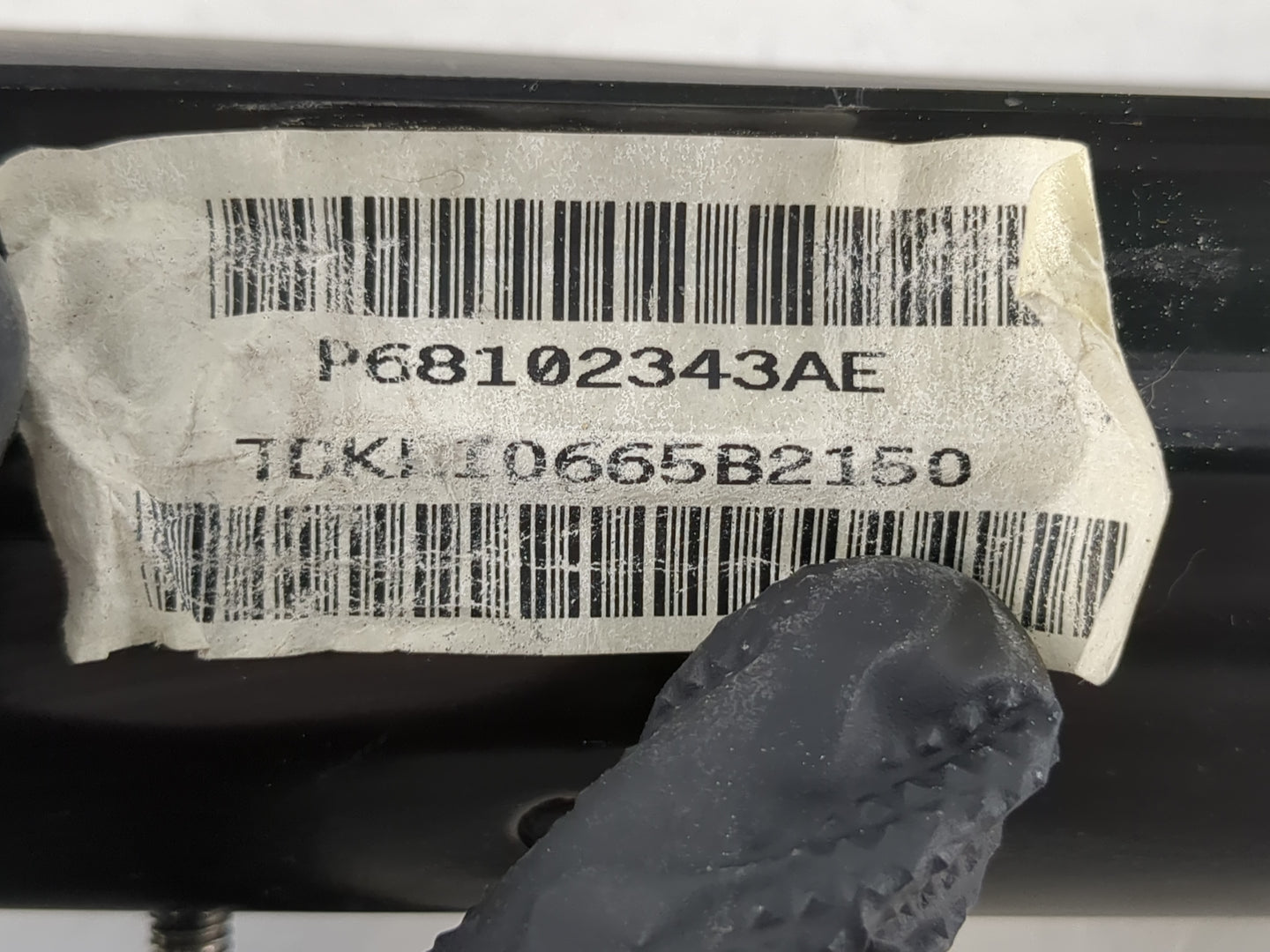 2014-2018 Jeep Cherokee Air Bag Driver Left Knee OEM P/N:P68102343AE Fits Fits 2014 2015 2016 2017 2018 OEM Used Auto Parts - Oemusedautoparts1.com
