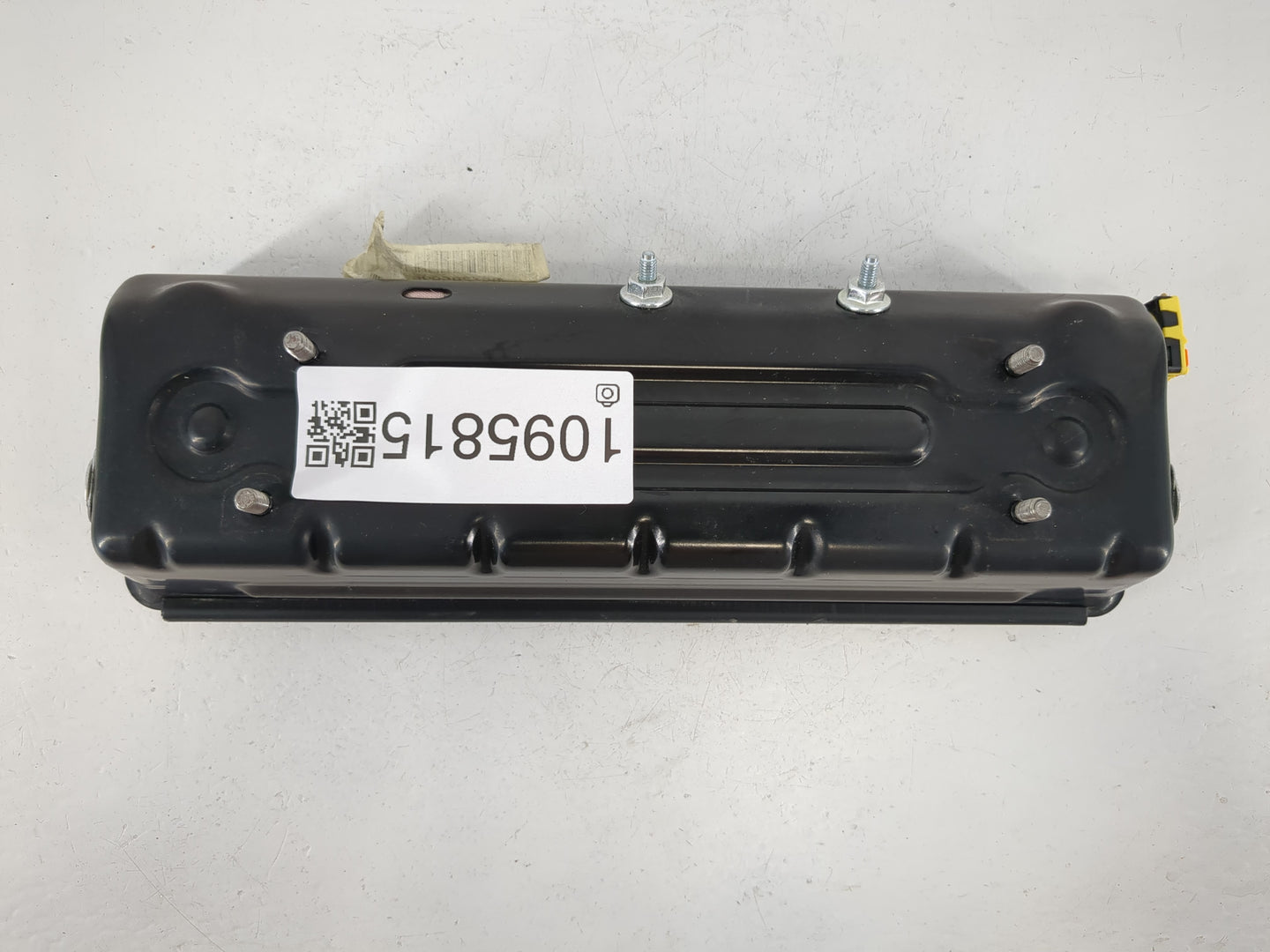 2014-2018 Jeep Cherokee Air Bag Driver Left Knee OEM P/N:P68102343AE Fits Fits 2014 2015 2016 2017 2018 OEM Used Auto Parts - Oemusedautoparts1.com