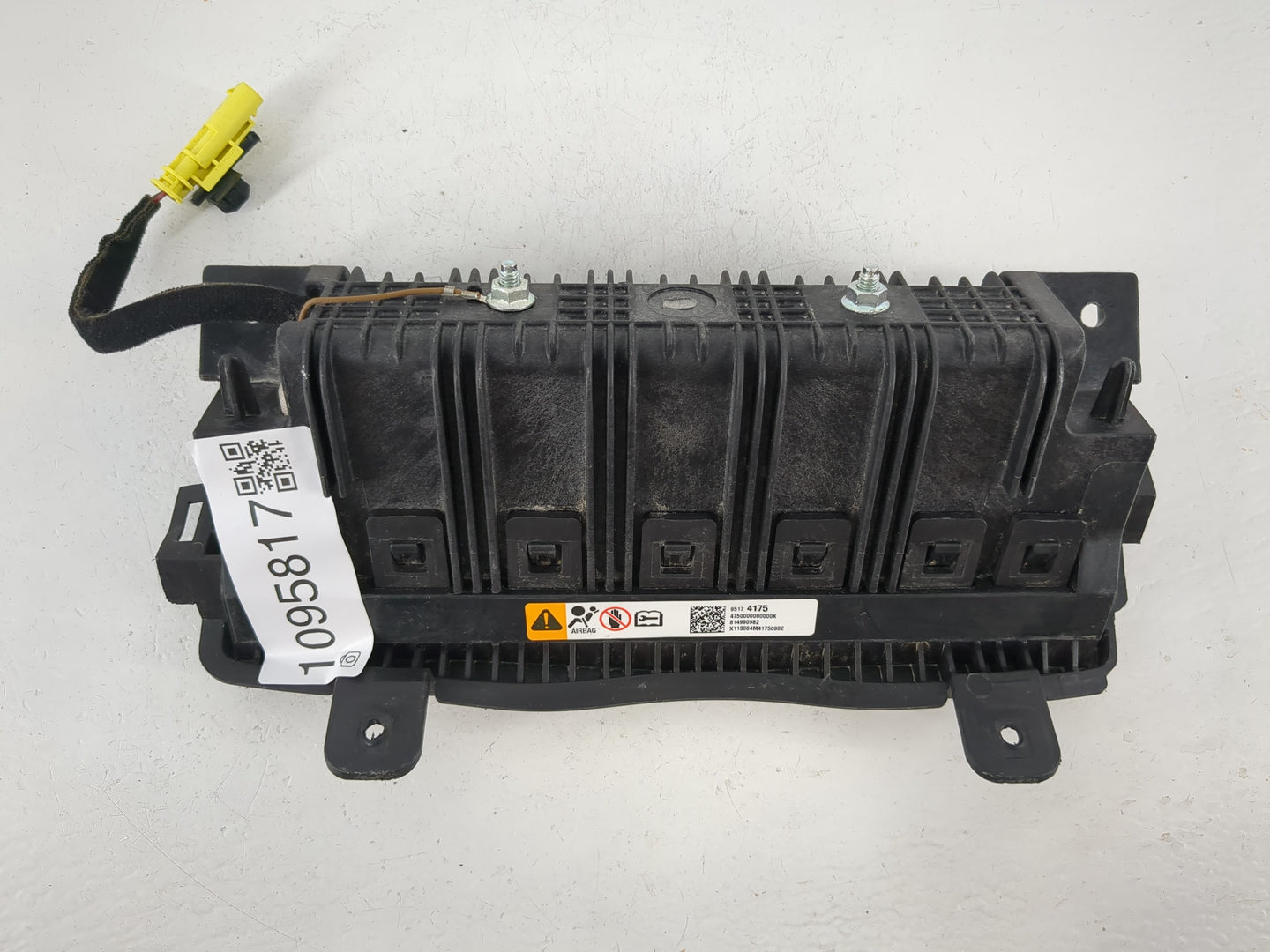 2012-2019 Chevrolet Sonic Air Bag Driver Left Knee OEM P/N:95174175 Fits Fits 2012 2013 2014 2015 2016 2017 2018 2019 OEM Used Auto Parts - Oemusedautoparts1.com