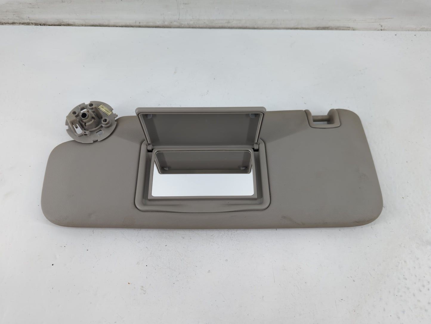 2011-2016 Chevrolet Cruze Sun Visor Shade Replacement Driver Left Mirror Fits Fits 2011 2012 2013 2014 2015 2016 OEM Used Auto Parts