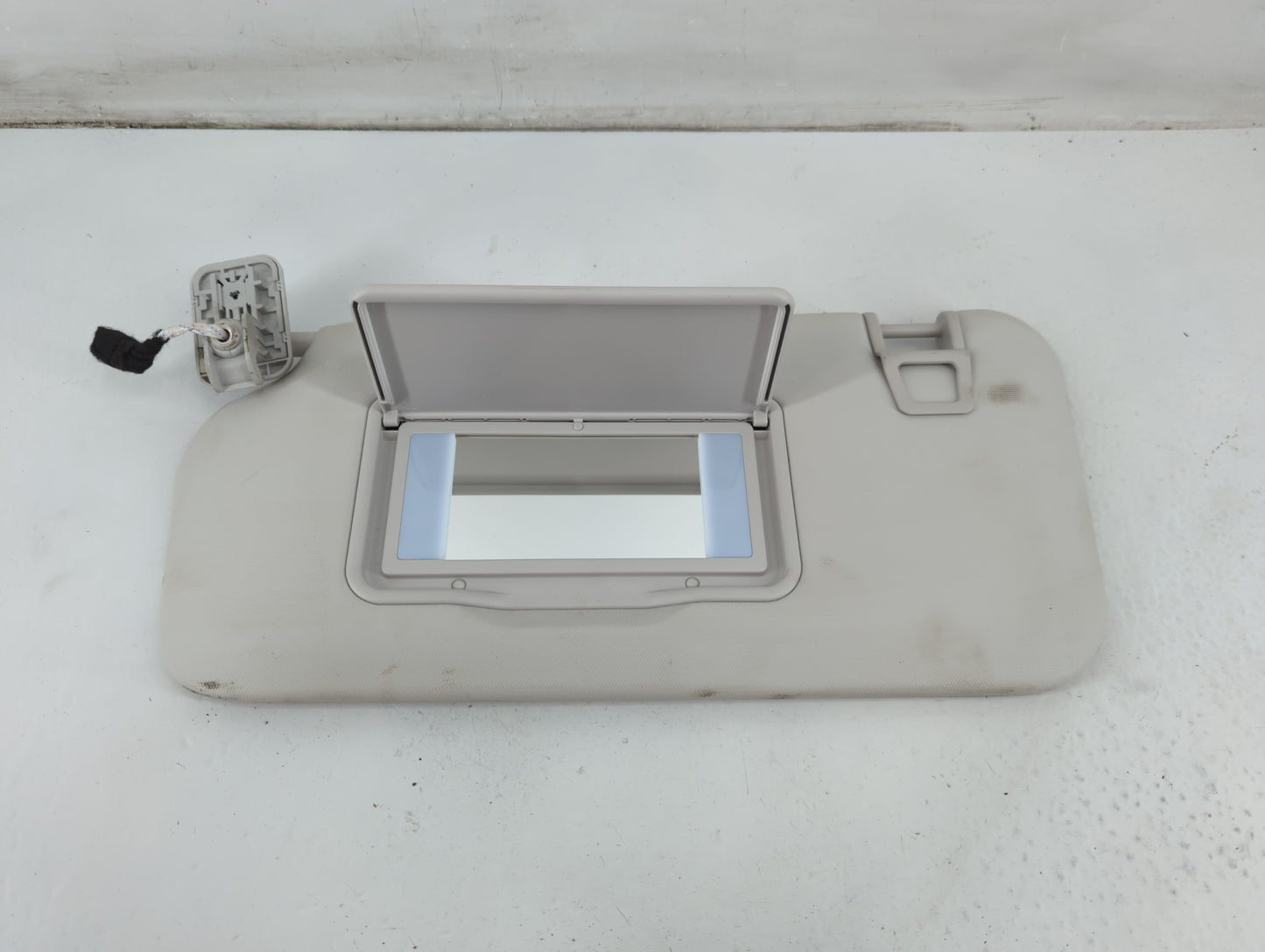 2021-2022 Ford Escape Sun Visor Shade Replacement Driver Left Mirror Fits Fits 2021 2022 OEM Used Auto Parts - Oemusedautoparts1.com