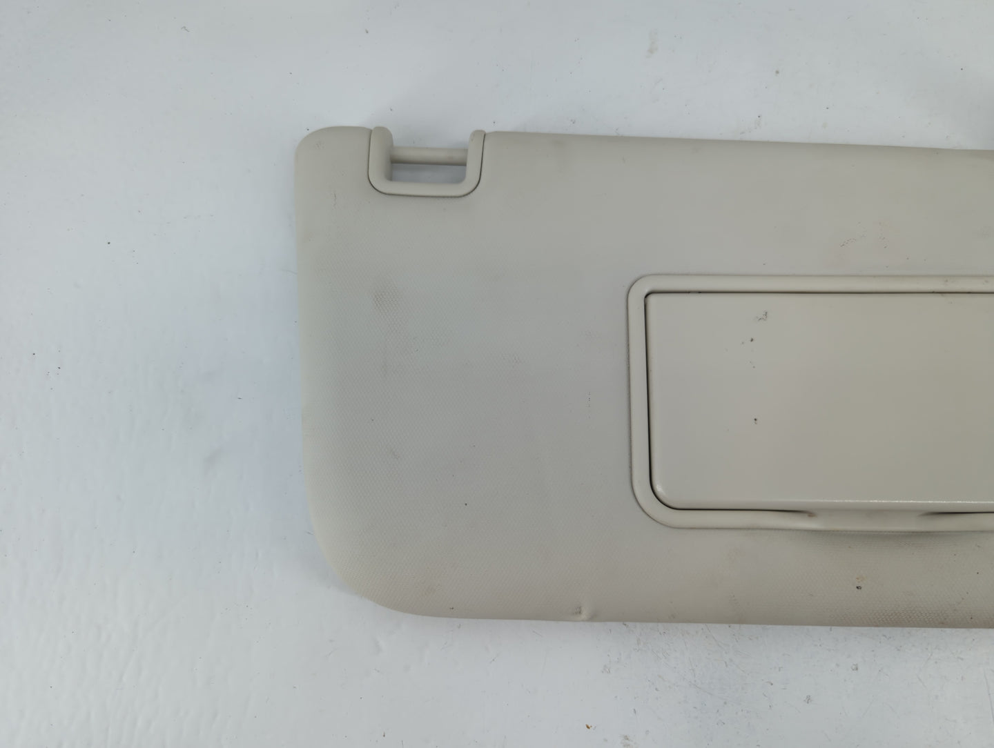 2013-2018 Ford Focus Sun Visor Shade Replacement Passenger Right Mirror Fits Fits 2013 2014 2015 2016 2017 2018 OEM Used Auto Parts - Oemusedautoparts1.com