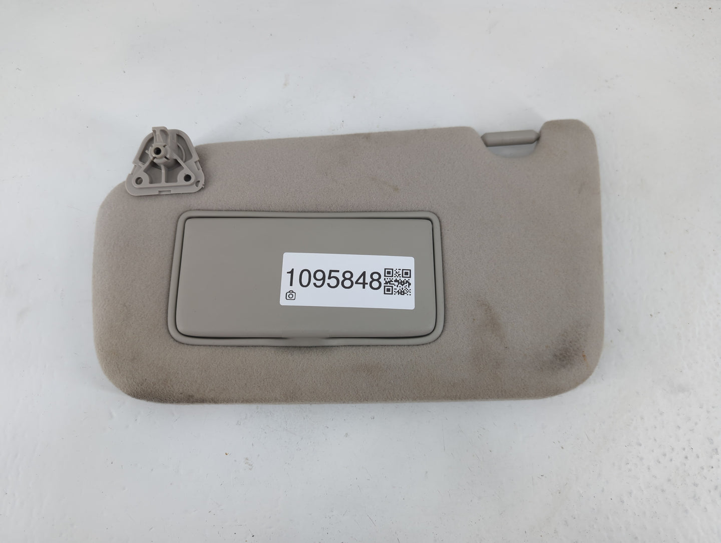 2013-2019 Nissan Sentra Sun Visor Shade Replacement Driver Left Mirror Fits Fits 2012 2013 2014 2015 2016 2017 2018 2019 OEM Used Auto Parts - Oemusedautoparts1.com