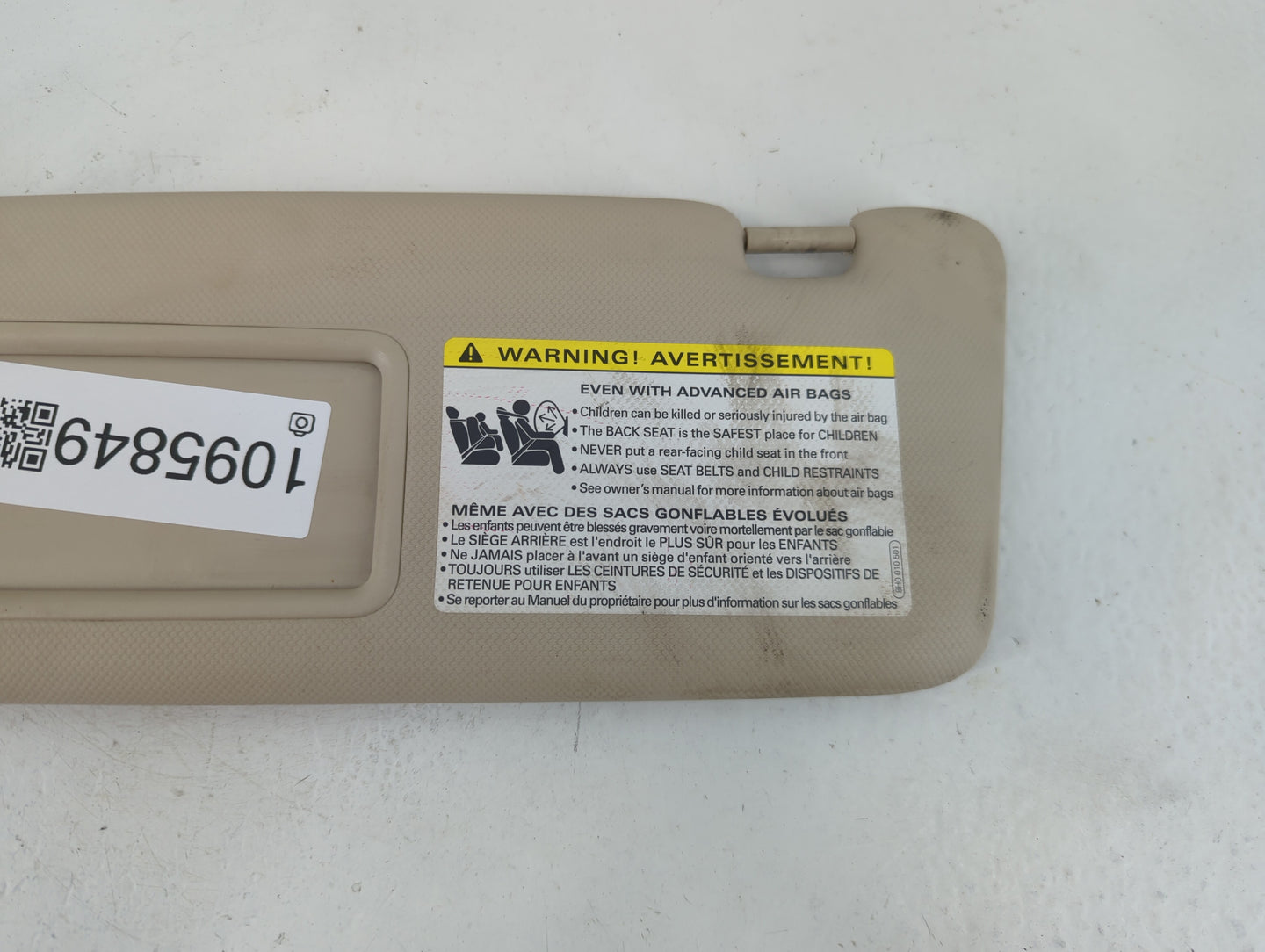 2009-2012 Audi A4 Sun Visor Shade Replacement Driver Left Mirror Fits Fits 2009 2010 2011 2012 OEM Used Auto Parts - Oemusedautoparts1.com