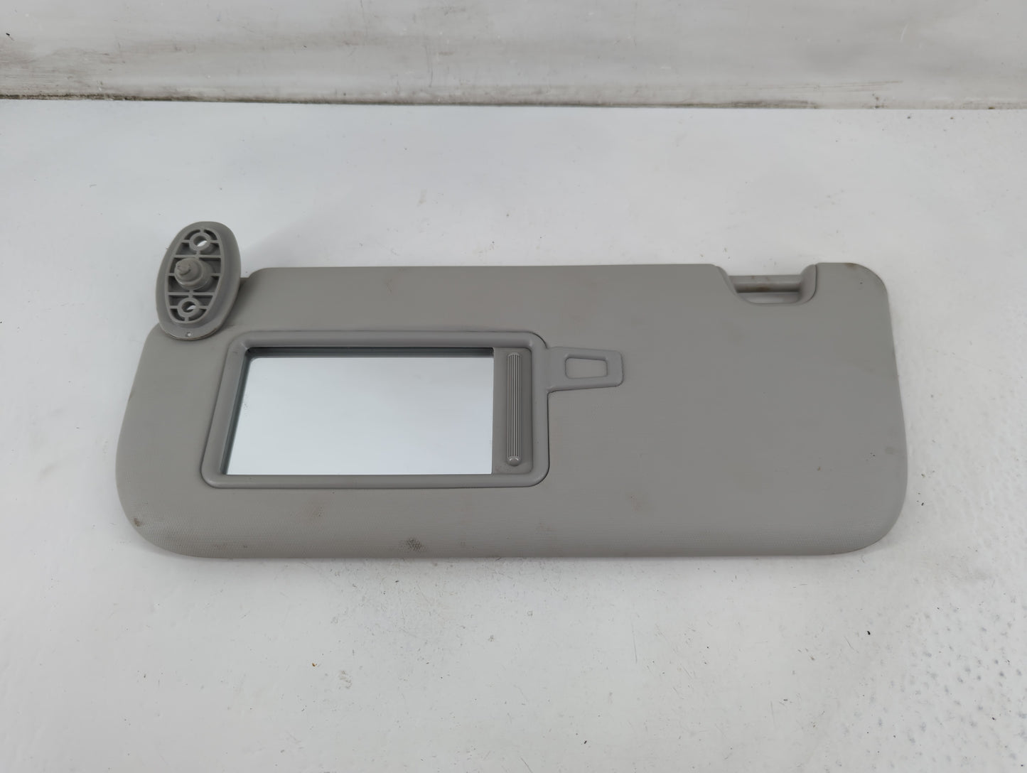 2014-2019 Kia Soul Sun Visor Shade Replacement Driver Left Mirror Fits Fits 2014 2015 2016 2017 2018 2019 OEM Used Auto Parts - Oemusedautoparts1.com