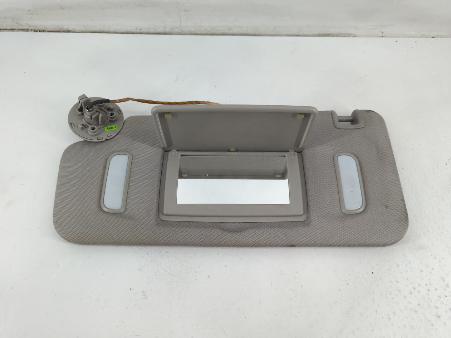 2010-2017 Chevrolet Equinox Sun Visor Shade Replacement Driver Left Mirror Fits Fits 2010 2011 2012 2013 2014 2015 2016 2017 OEM Used Auto Parts