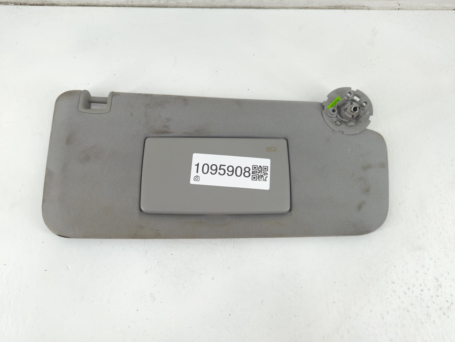 2017-2021 Chevrolet Trax Sun Visor Shade Replacement Passenger Right Mirror Fits Fits 2017 2018 2019 2020 2021 OEM Used Auto Parts