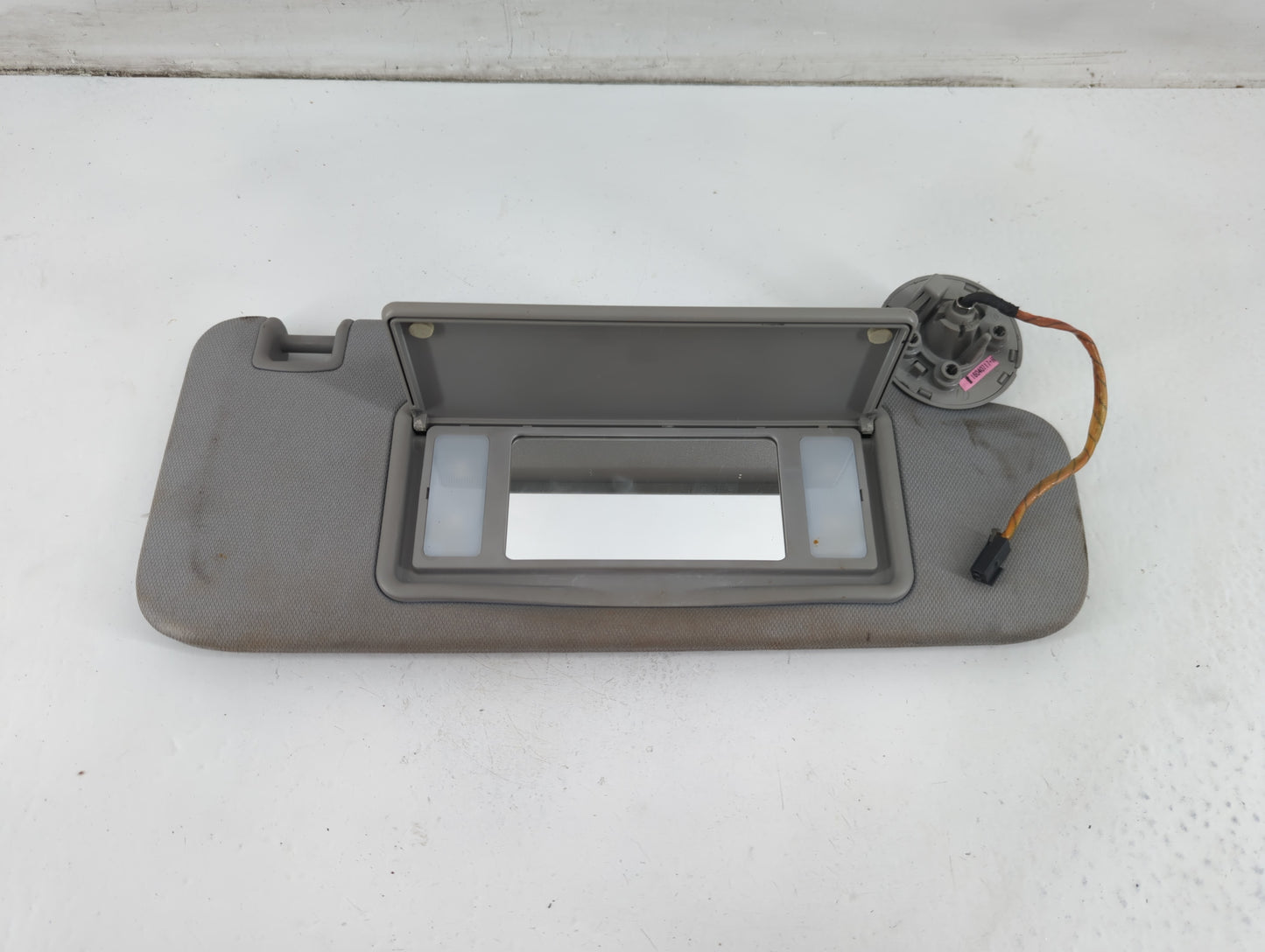 2016-2021 Chevrolet Malibu Sun Visor Shade Replacement Passenger Right Mirror Fits Fits 2016 2017 2018 2019 2020 2021 OEM Used Auto Parts