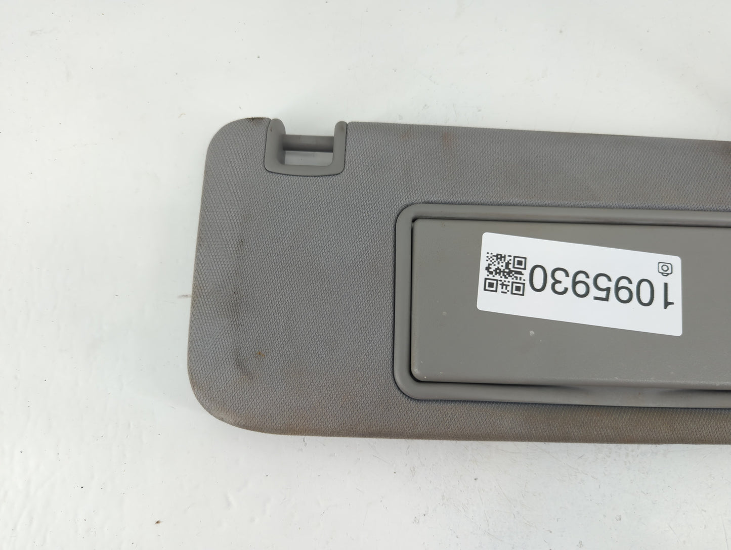 2016-2021 Chevrolet Malibu Sun Visor Shade Replacement Passenger Right Mirror Fits Fits 2016 2017 2018 2019 2020 2021 OEM Used Auto Parts