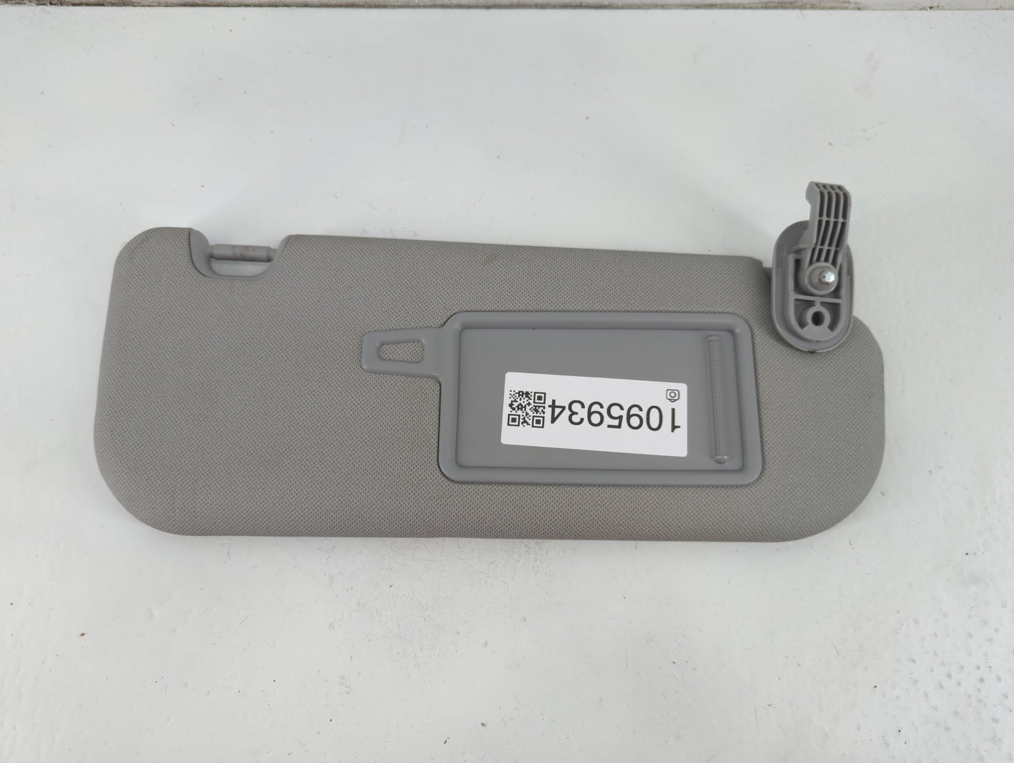 2016-2021 Chevrolet Malibu Sun Visor Shade Replacement Passenger Right Mirror Fits Fits 2016 2017 2018 2019 2020 2021 OEM Used Auto Parts