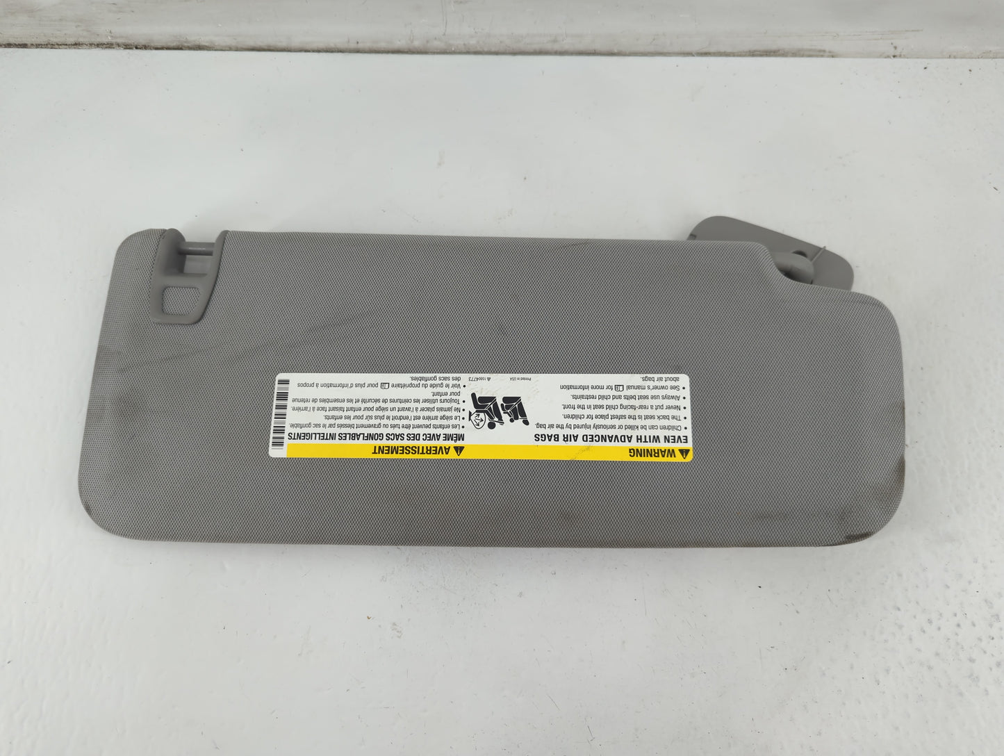 2014-2019 Chevrolet Silverado 1500 Sun Visor Shade Replacement Driver Left Mirror Fits Fits 2014 2015 2016 2017 2018 2019 OEM Used Auto Parts