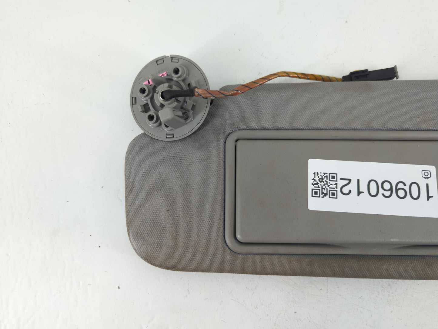 2016-2021 Chevrolet Malibu Sun Visor Shade Replacement Passenger Right Mirror Fits Fits 2016 2017 2018 2019 2020 2021 OEM Used Auto Parts