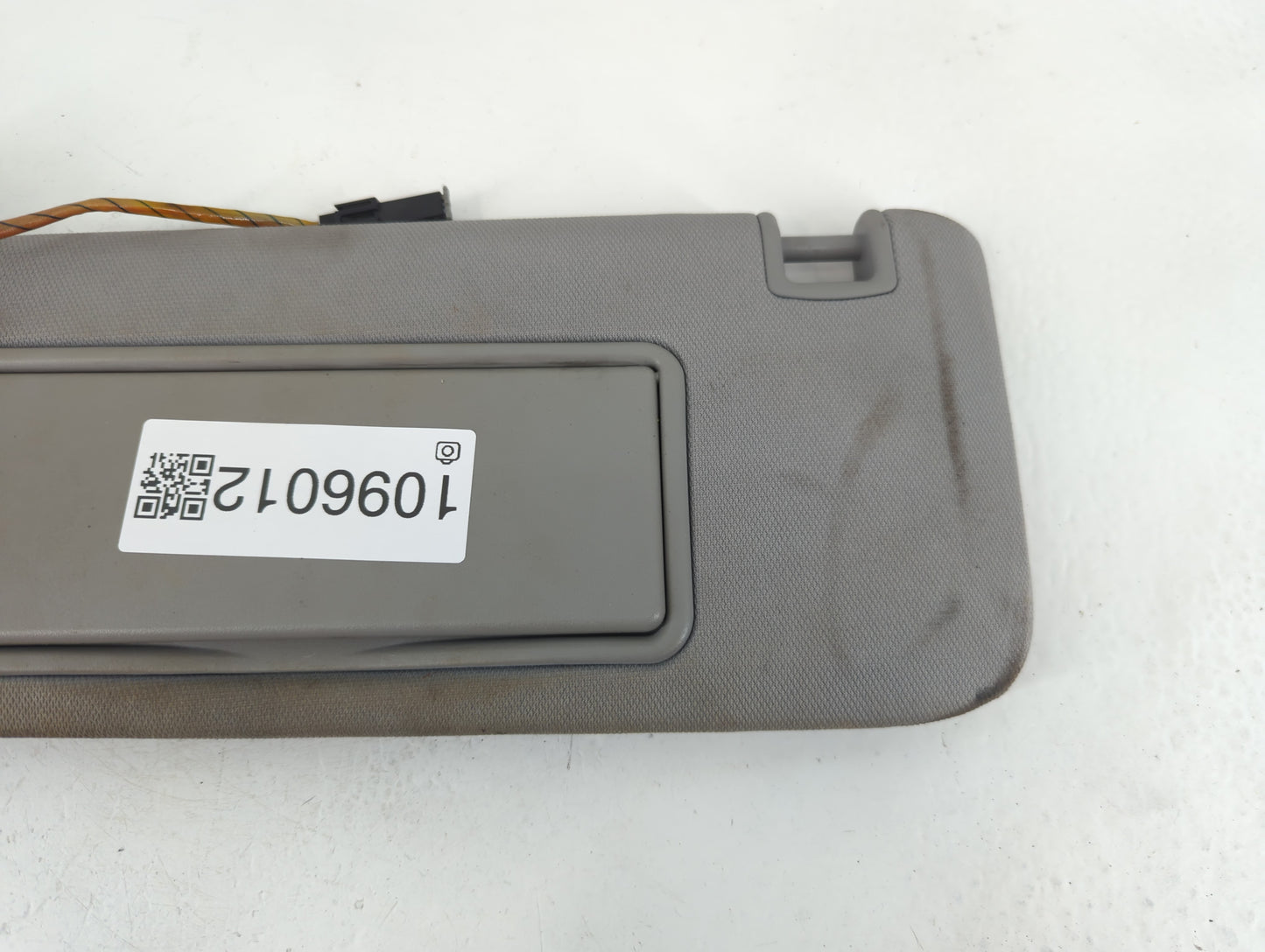 2016-2021 Chevrolet Malibu Sun Visor Shade Replacement Passenger Right Mirror Fits Fits 2016 2017 2018 2019 2020 2021 OEM Used Auto Parts