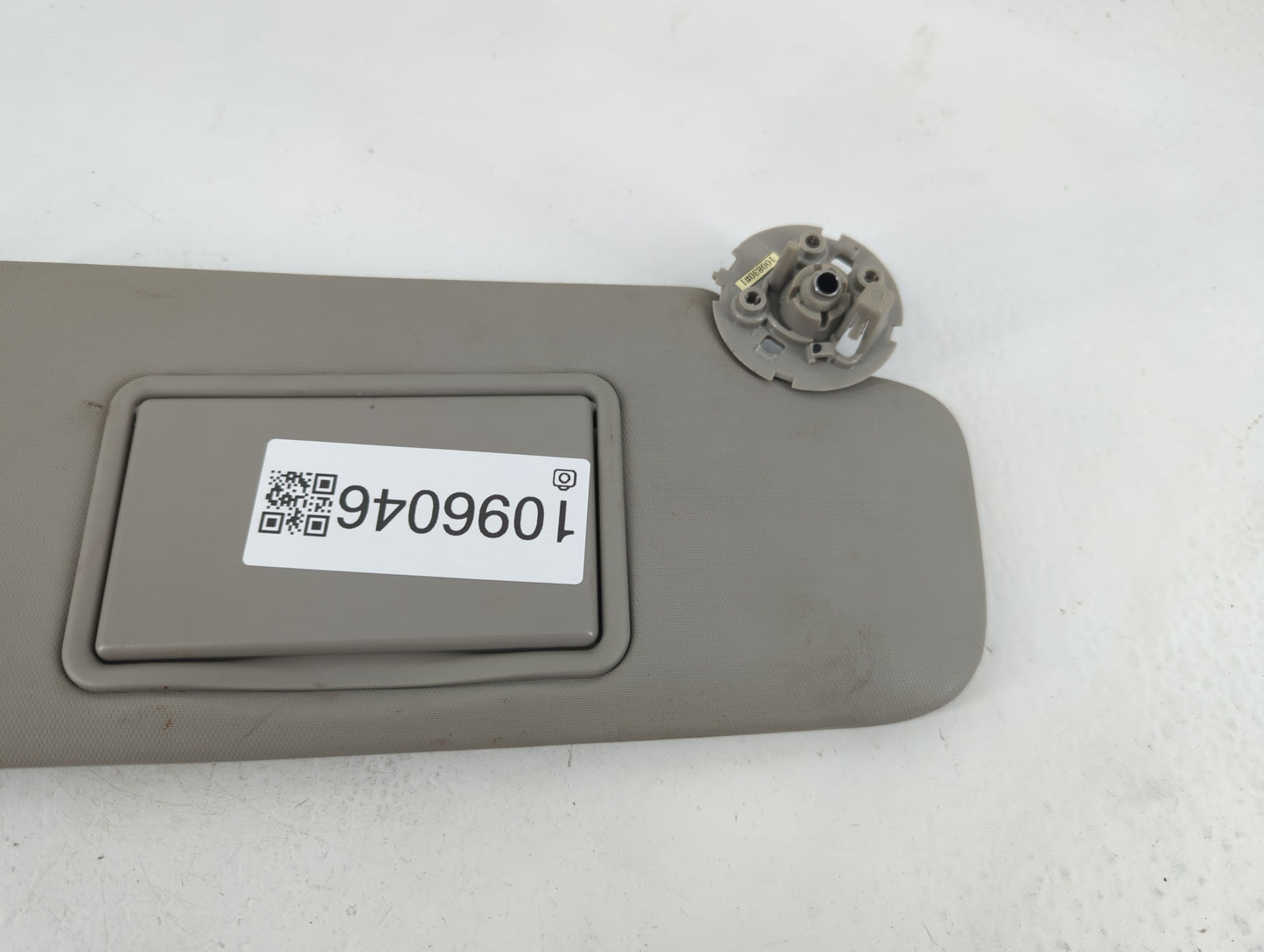 2011-2016 Chevrolet Cruze Sun Visor Shade Replacement Passenger Right Mirror Fits Fits 2011 2012 2013 2014 2015 2016 OEM Used Auto Parts