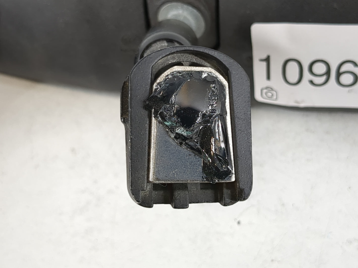 2004-2008 Chrysler Pacifica Interior Rear View Mirror Replacement OEM P/N:E8011083 Fits Fits 2004 2005 2006 2007 2008 OEM Used Auto Parts