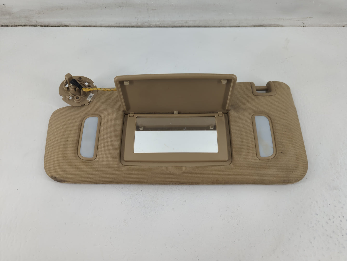 2008-2017 Buick Enclave Sun Visor Shade Replacement Driver Left Mirror Fits OEM Used Auto Parts - Oemusedautoparts1.com