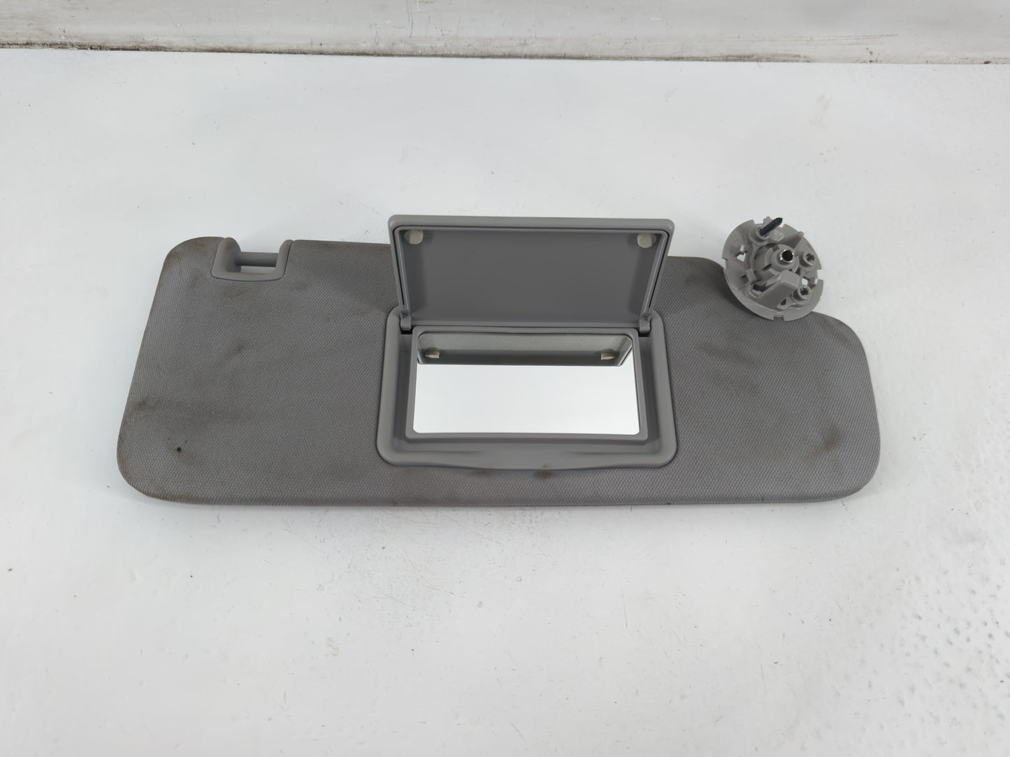 2016-2021 Chevrolet Malibu Sun Visor Shade Replacement Passenger Right Mirror Fits Fits 2016 2017 2018 2019 2020 2021 OEM Used Auto Parts