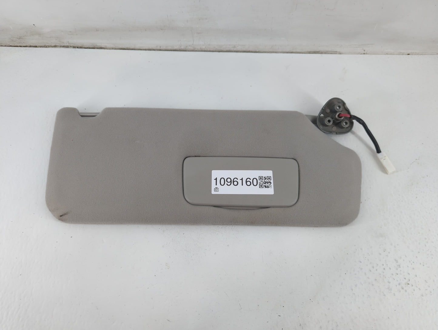 2011-2014 Toyota Sienna Sun Visor Shade Replacement Passenger Right Mirror Fits Fits 2011 2012 2013 2014 OEM Used Auto Parts