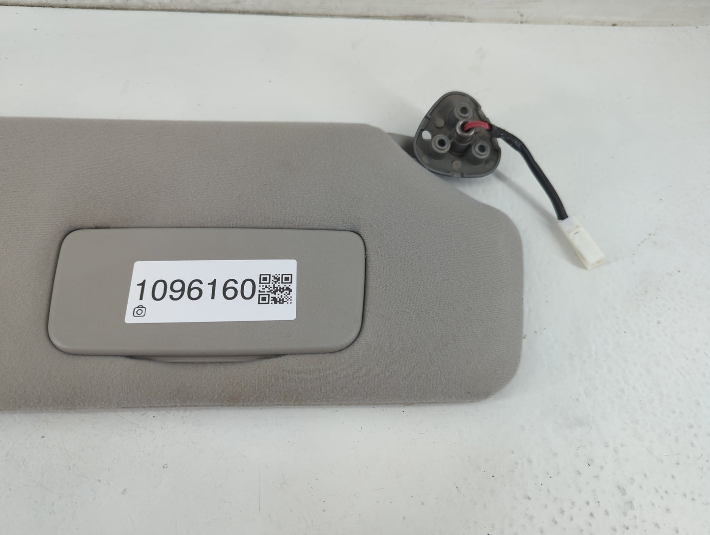 2011-2014 Toyota Sienna Sun Visor Shade Replacement Passenger Right Mirror Fits Fits 2011 2012 2013 2014 OEM Used Auto Parts