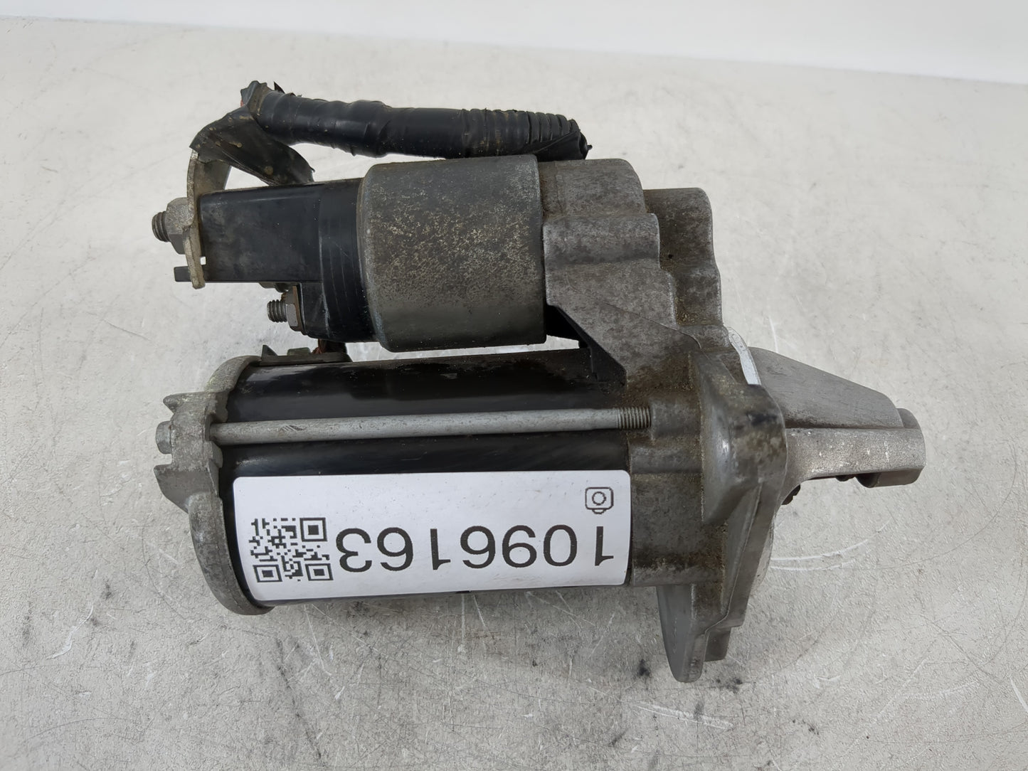 2014-2021 Buick Encore Car Starter Motor Solenoid OEM P/N:25 200 067 Fits Fits 2014 2015 2016 2017 2018 2019 2020 2021 OEM Used Auto Parts