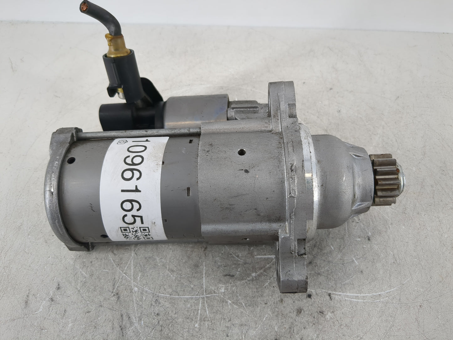 2018-2022 Volkswagen Tiguan Car Starter Motor Solenoid OEM P/N:02M 911 022 F Fits Fits 2018 2019 2020 2021 2022 OEM Used Auto Parts