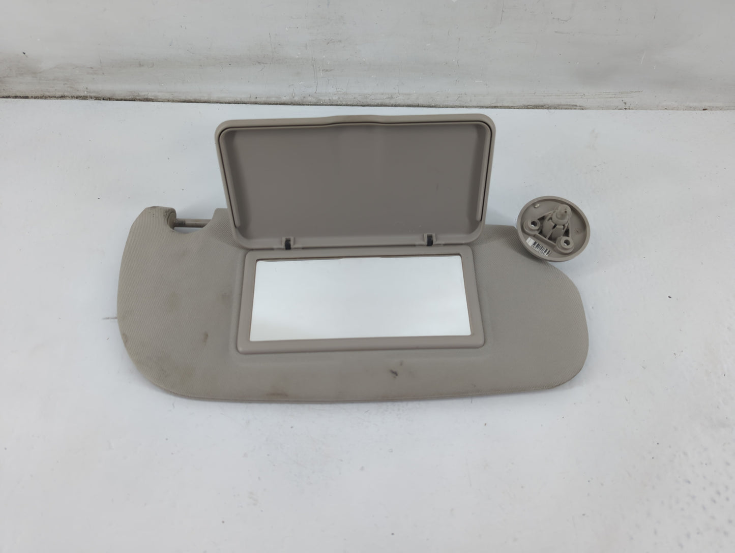 2005-2010 Chevrolet Cobalt Sun Visor Shade Replacement Passenger Right Mirror Fits Fits 2005 2006 2007 2008 2009 2010 OEM Used Auto Parts