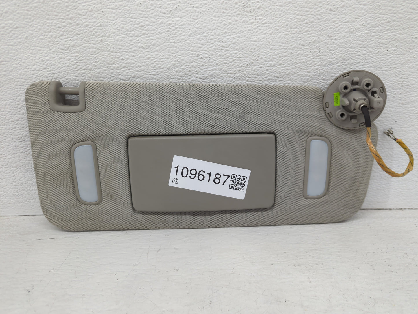 2010-2017 Chevrolet Equinox Sun Visor Shade Replacement Passenger Right Mirror Fits Fits 2010 2011 2012 2013 2014 2015 2016 2017 OEM Used Auto Parts