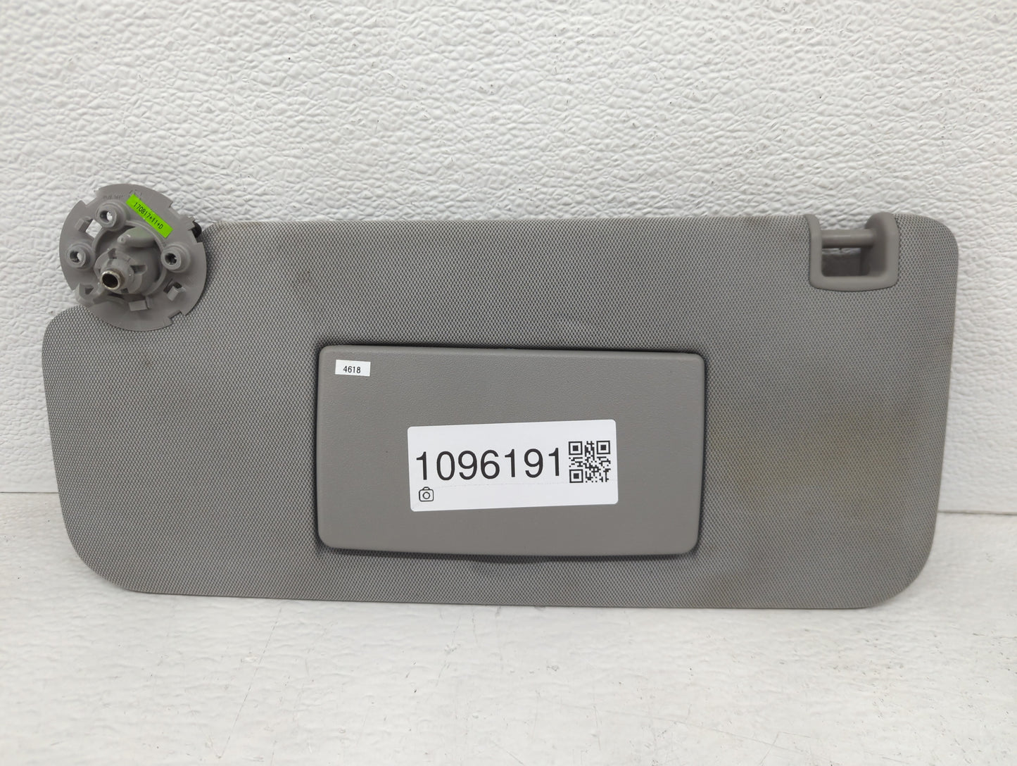 2017-2021 Chevrolet Trax Sun Visor Shade Replacement Driver Left Mirror Fits Fits 2017 2018 2019 2020 2021 OEM Used Auto Parts