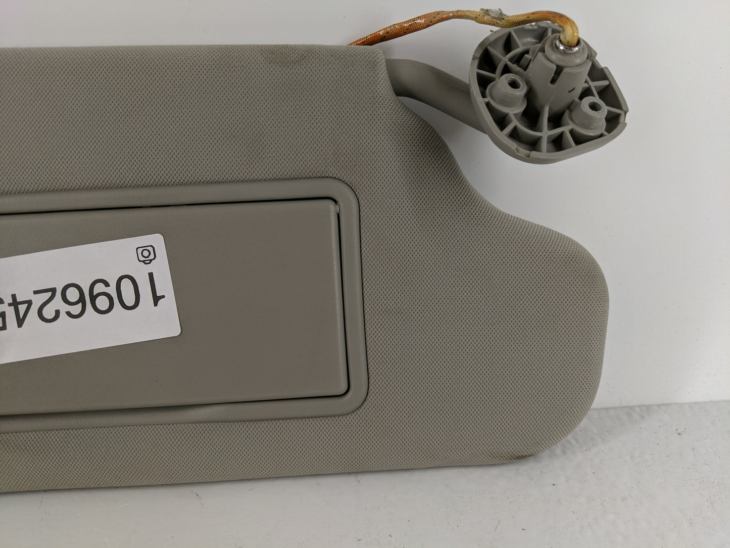 2006-2016 Chevrolet Impala Sun Visor Shade Replacement Passenger Right Mirror Fits OEM Used Auto Parts