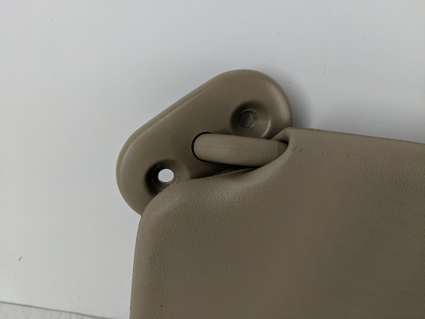 2005-2008 Toyota Corolla Sun Visor Shade Replacement Passenger Right Mirror Fits Fits 2005 2006 2007 2008 OEM Used Auto Parts