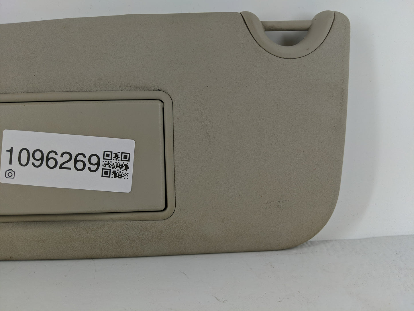 2013 Dodge Journey Sun Visor Shade Replacement Driver Left Mirror Fits OEM Used Auto Parts - Oemusedautoparts1.com