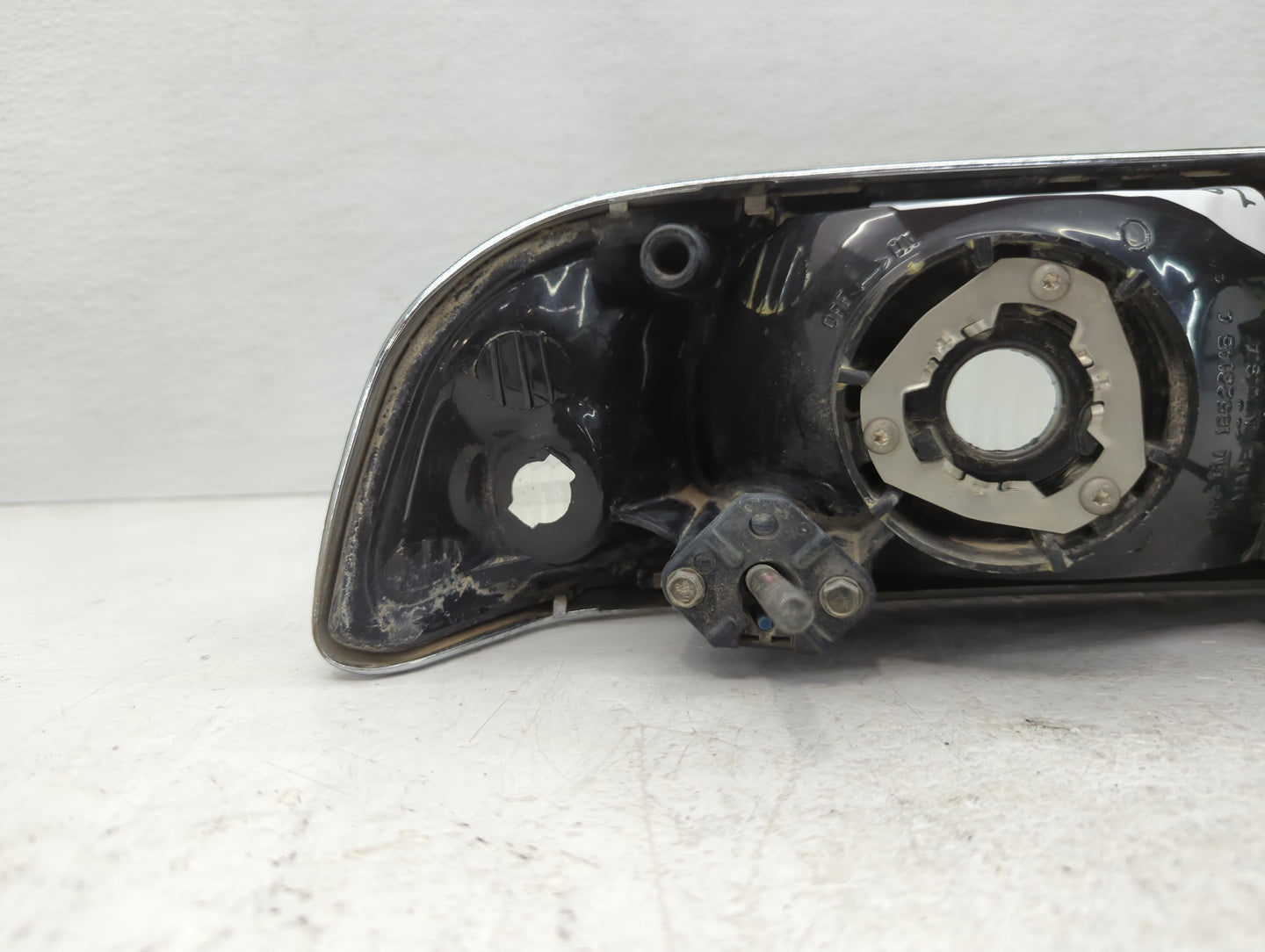 Chevrolet S10 Blazer Driver Left Oem Head Light Headlight Lamp - Oemusedautoparts1.com