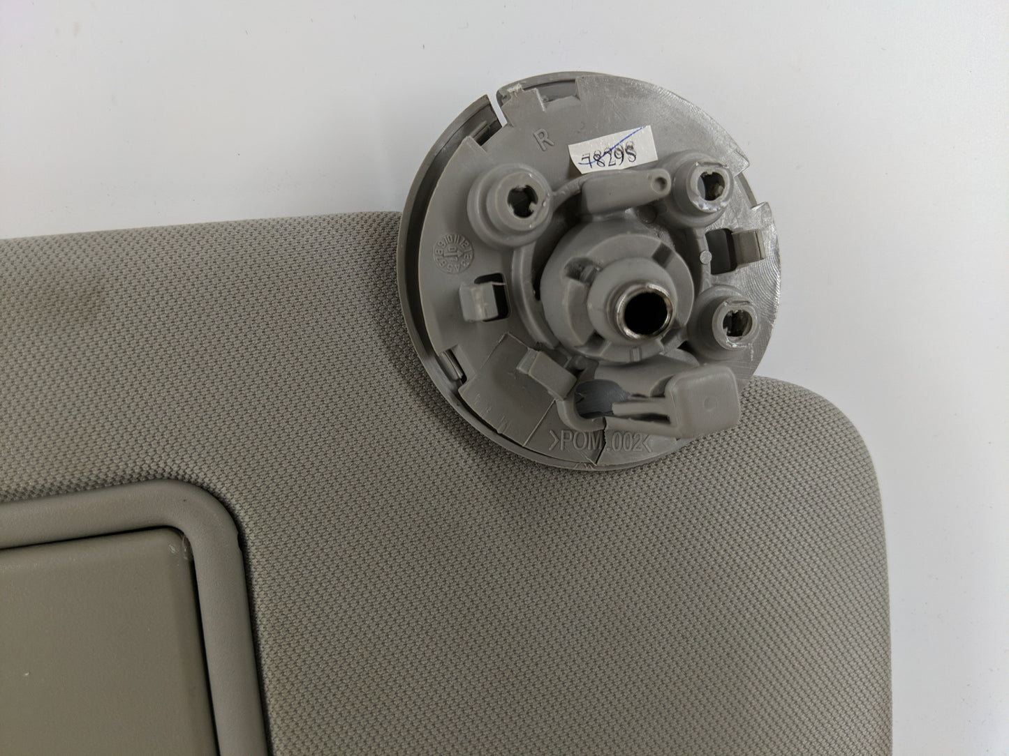 2004-2012 Chevrolet Malibu Sun Visor Shade Replacement Passenger Right Mirror Fits Fits 2004 2005 2008 2009 2010 2011 2012 OEM Used Auto Parts