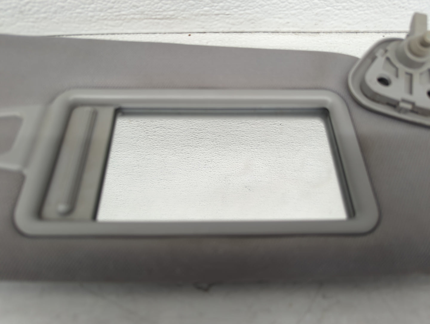 2011-2015 Hyundai Sonata Sun Visor Shade Replacement Passenger Right Mirror Fits Fits 2011 2012 2013 2014 2015 OEM Used Auto Parts - Oemusedautoparts1.com