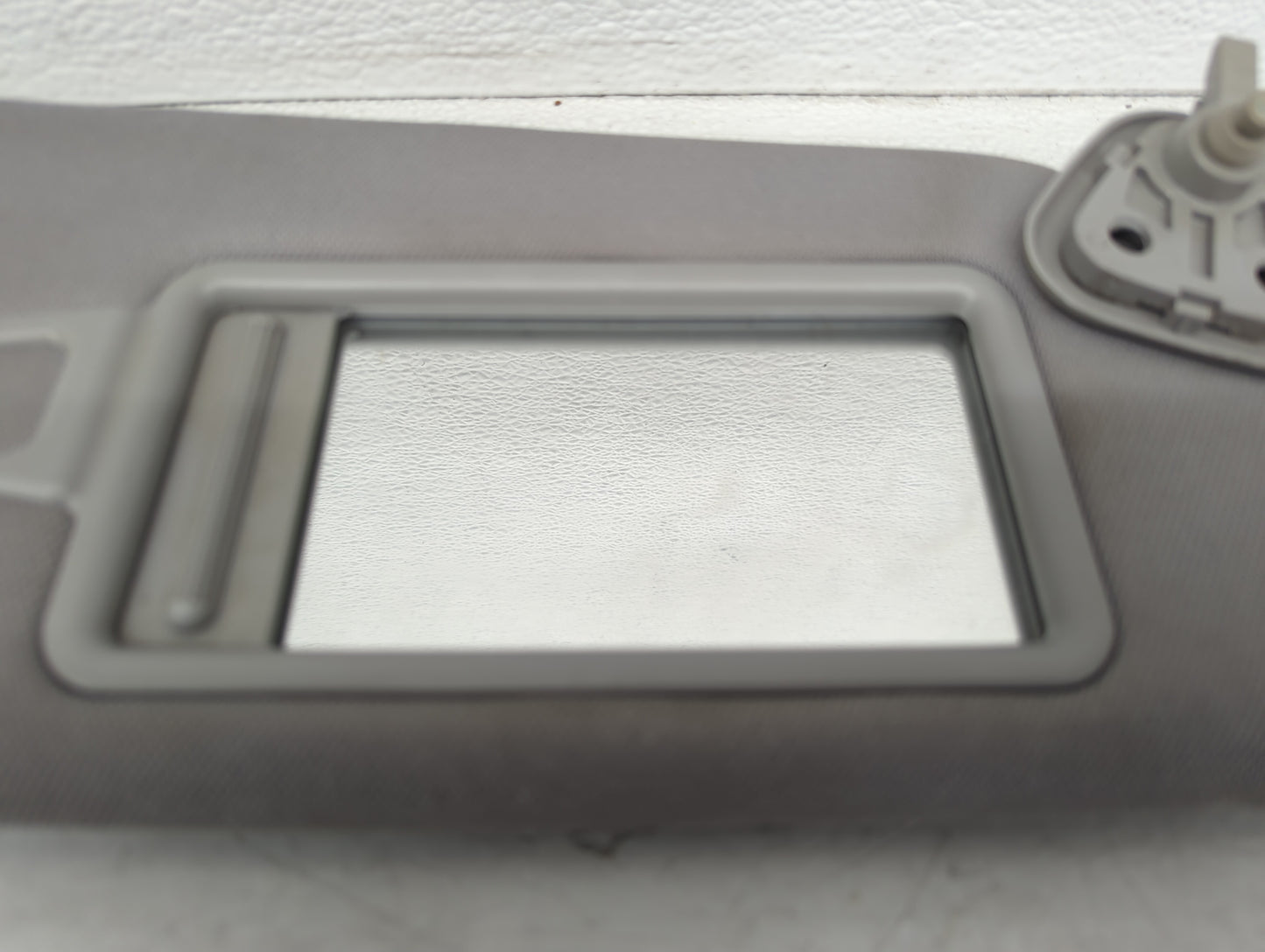 2011-2015 Hyundai Sonata Sun Visor Shade Replacement Passenger Right Mirror Fits Fits 2011 2012 2013 2014 2015 OEM Used Auto Parts - Oemusedautoparts1.com