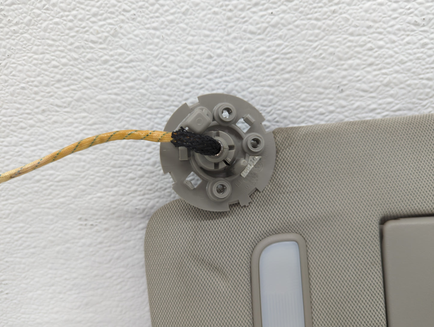 2010-2017 Chevrolet Equinox Sun Visor Shade Replacement Driver Left Mirror Fits Fits 2010 2011 2012 2013 2014 2015 2016 2017 OEM Used Auto Parts