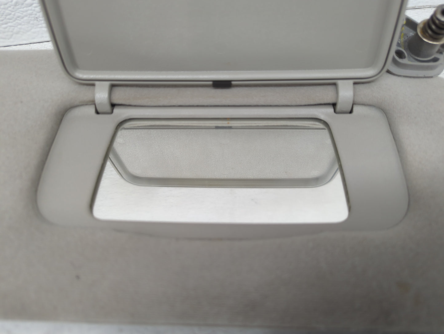 2002-2006 Toyota Camry Sun Visor Shade Replacement Passenger Right Mirror Fits Fits 2002 2003 2004 2005 2006 OEM Used Auto Parts