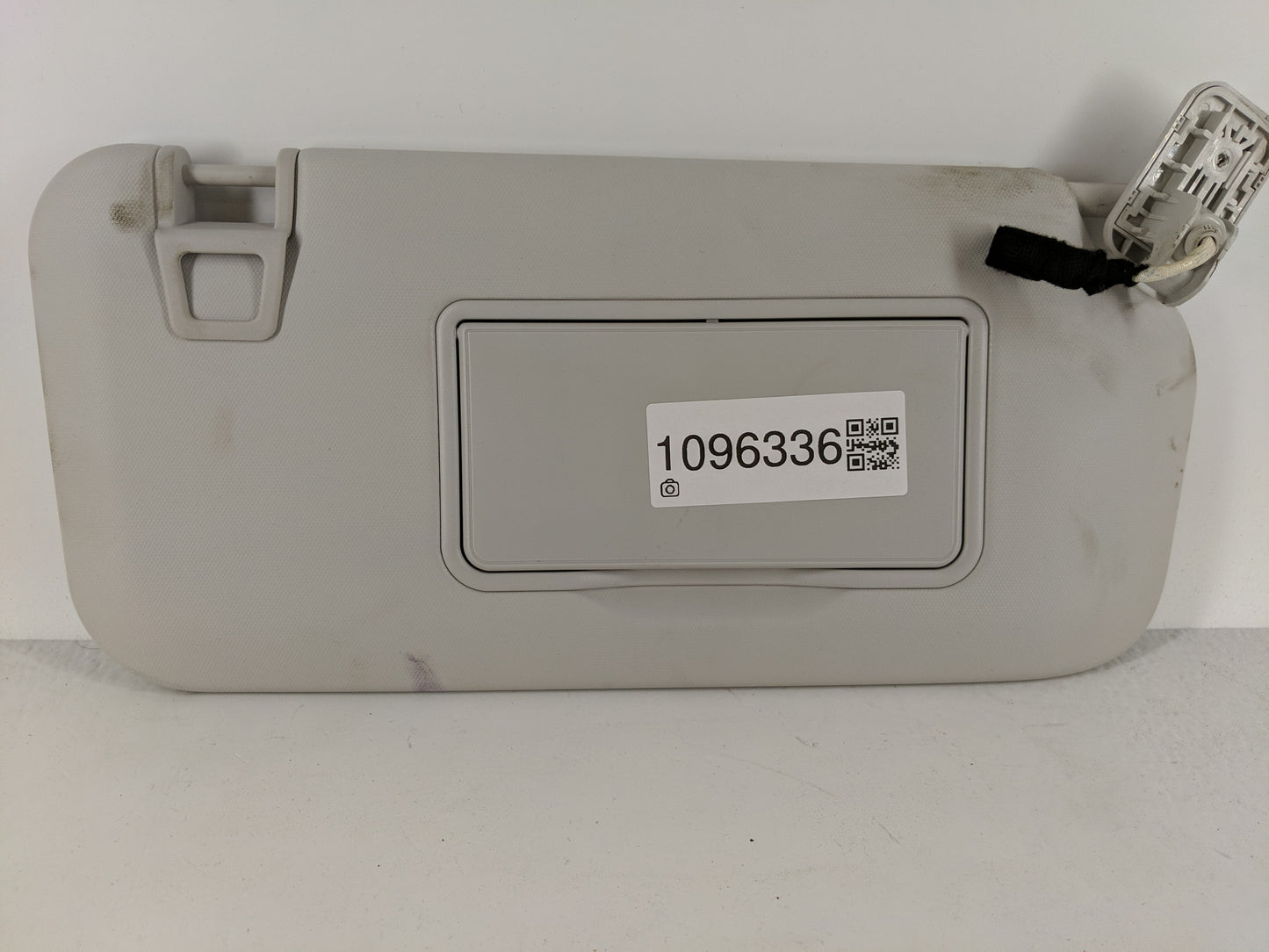 2021-2022 Ford Escape Sun Visor Shade Replacement Passenger Right Mirror Fits Fits 2021 2022 OEM Used Auto Parts