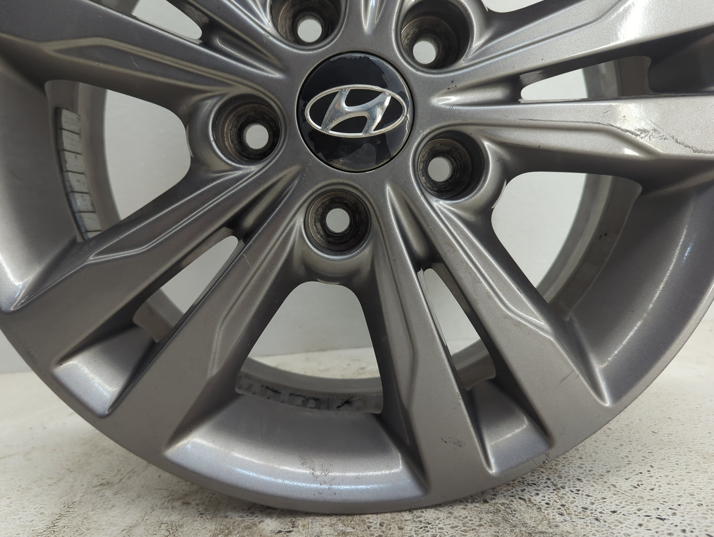 2011-2016 Hyundai Elantra Oem Wheel Rim