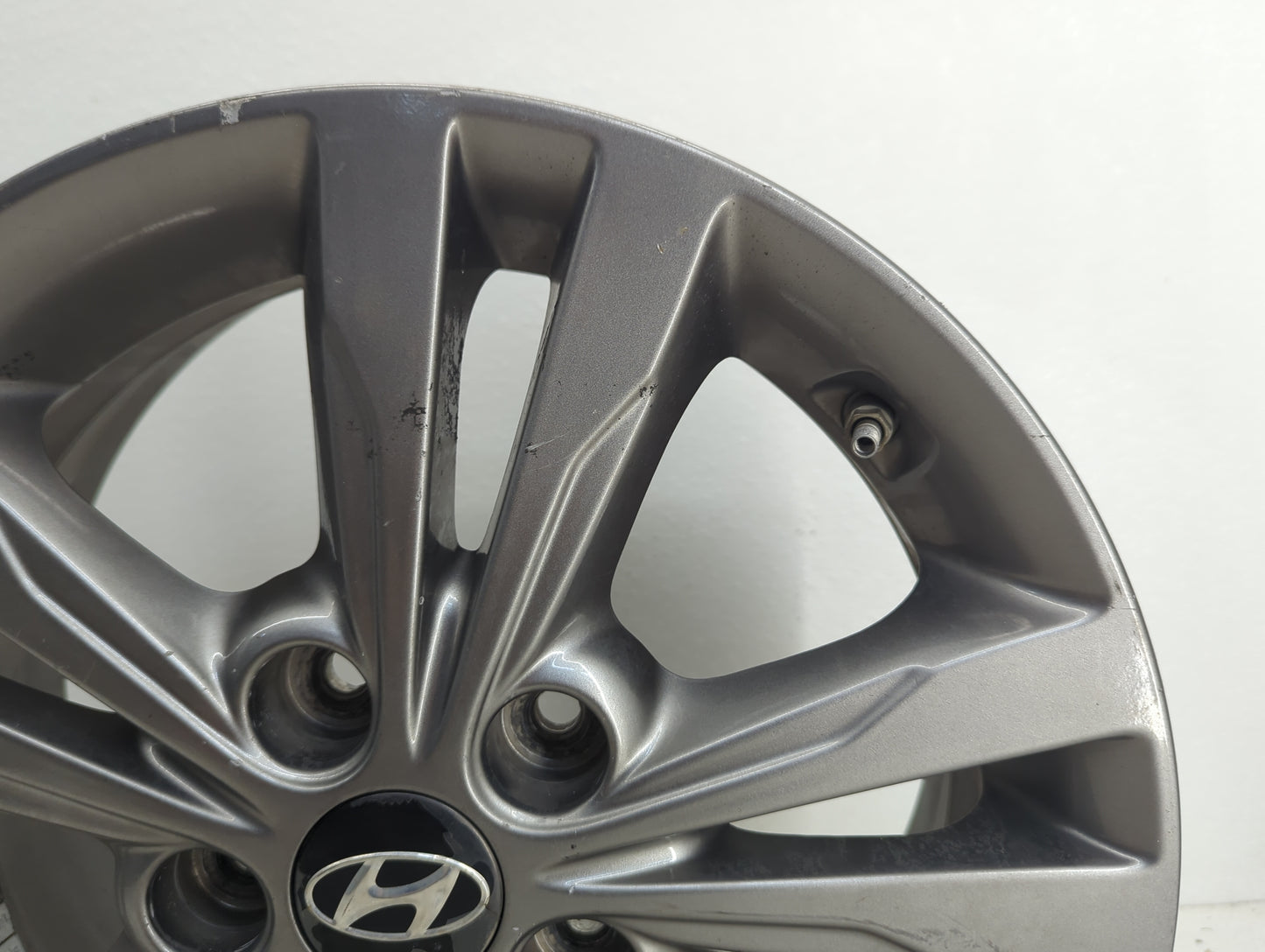2011-2016 Hyundai Elantra Oem Wheel Rim