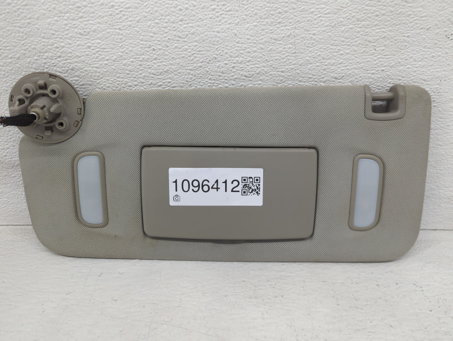 2010-2017 Chevrolet Equinox Sun Visor Shade Replacement Driver Left Mirror Fits Fits 2010 2011 2012 2013 2014 2015 2016 2017 OEM Used Auto Parts