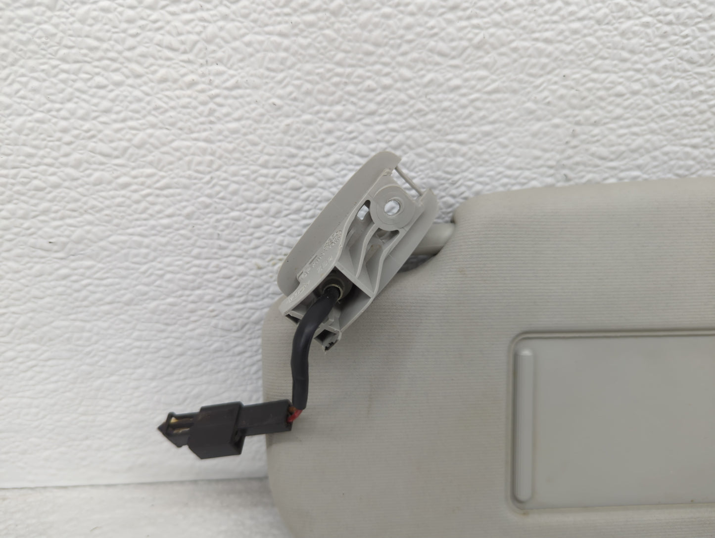 2009-2017 Volkswagen Cc Sun Visor Shade Replacement Driver Left Mirror Fits OEM Used Auto Parts