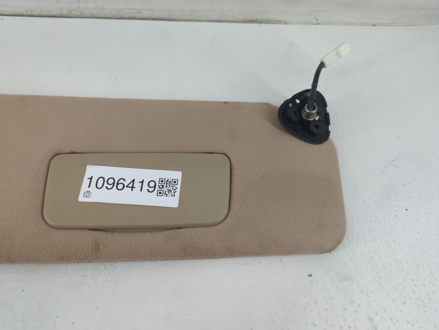 2005-2010 Toyota Sienna Sun Visor Shade Replacement Passenger Right Mirror Fits Fits 2005 2006 2007 2008 2009 2010 OEM Used Auto Parts