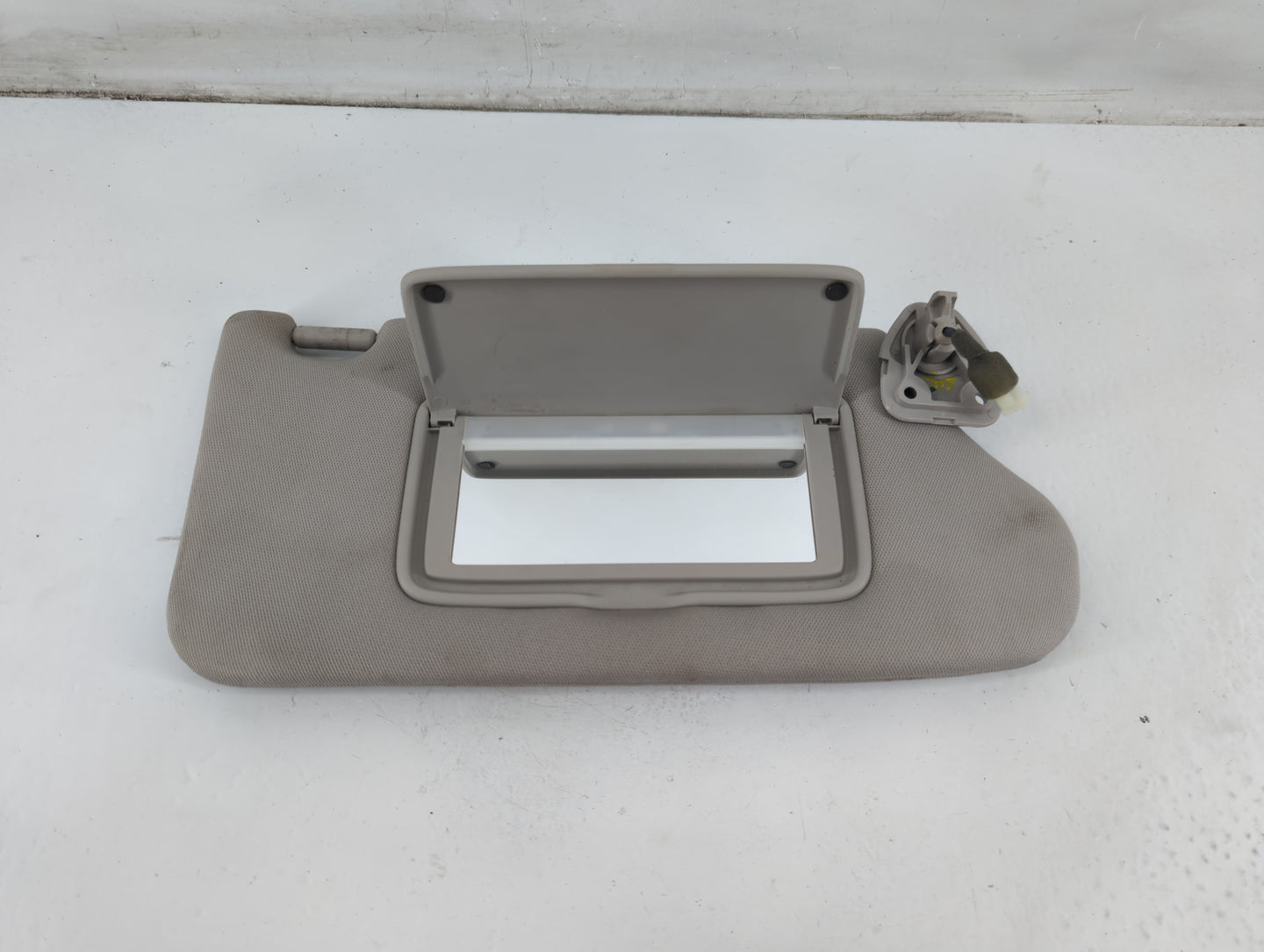2013-2018 Nissan Altima Sun Visor Shade Replacement Passenger Right Mirror Fits Fits 2013 2014 2015 2016 2017 2018 OEM Used Auto Parts - Oemusedautoparts1.com