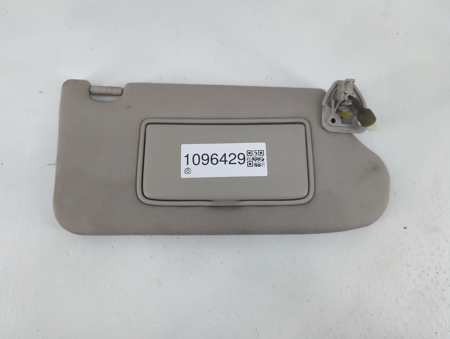 2013-2018 Nissan Altima Sun Visor Shade Replacement Passenger Right Mirror Fits Fits 2013 2014 2015 2016 2017 2018 OEM Used Auto Parts - Oemusedautoparts1.com